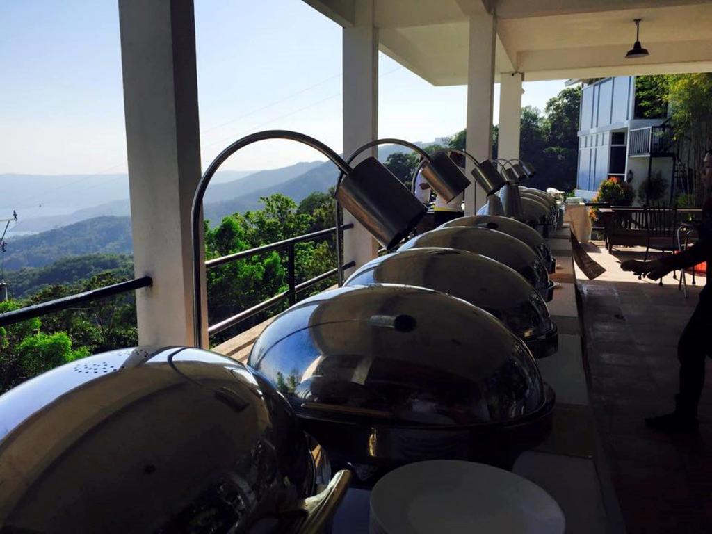 Casa Alegria Bed And Breakfast Tagaytay By Cocotel Tagaytay City Екстериор снимка