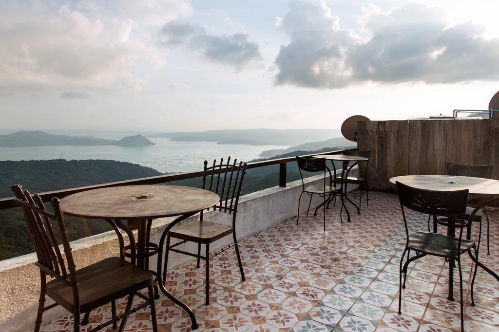 Casa Alegria Bed And Breakfast Tagaytay By Cocotel Tagaytay City Екстериор снимка